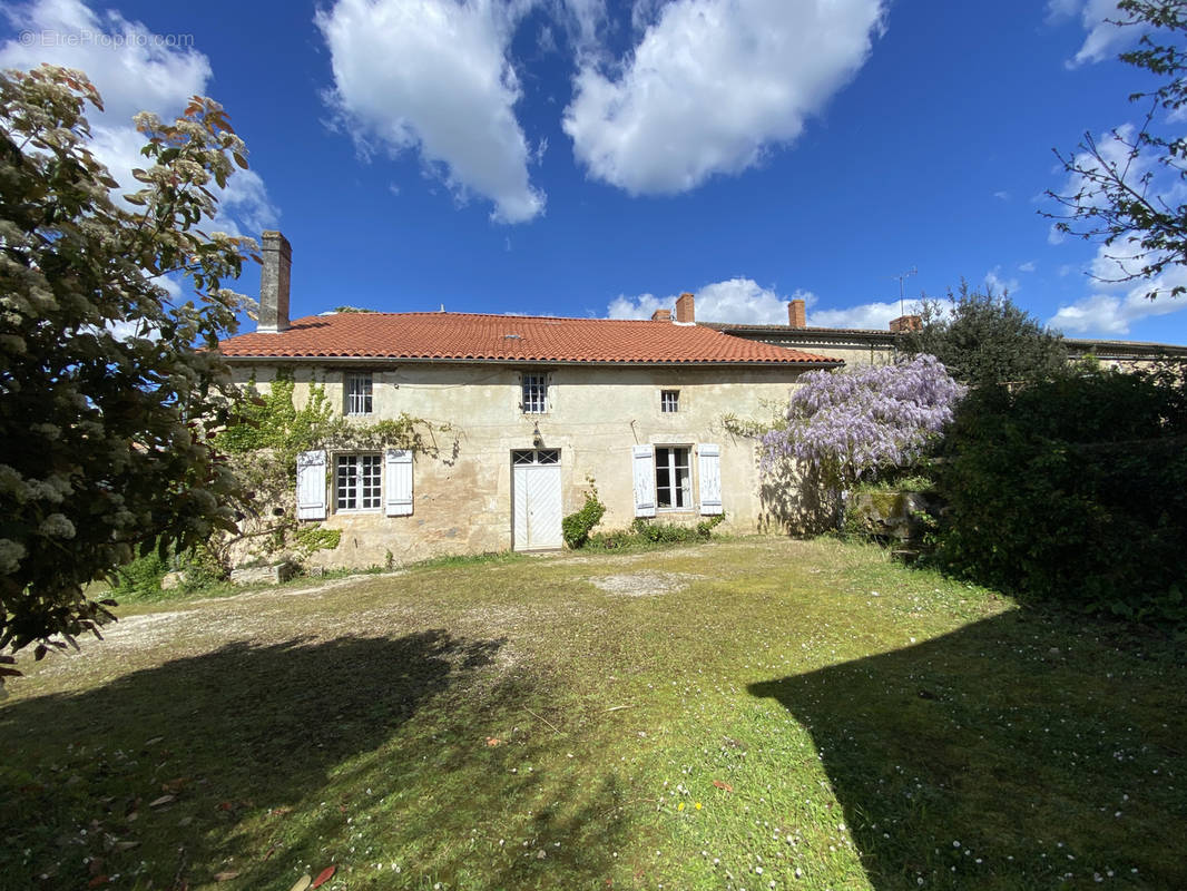 Maison à LA ROCHEFOUCAULD