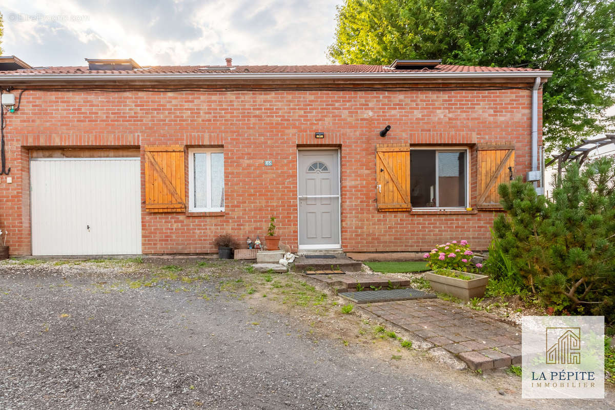 Maison à BRUILLE-SAINT-AMAND