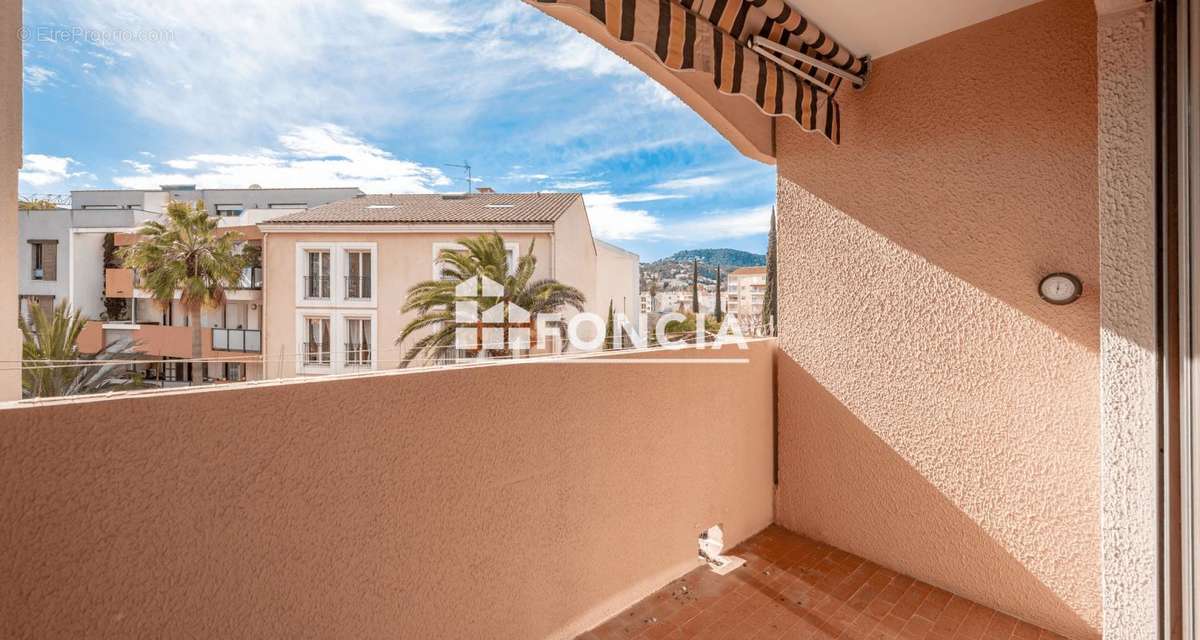 Appartement à HYERES