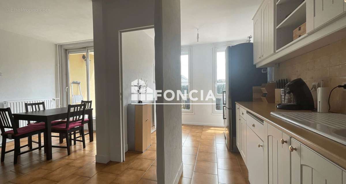 Appartement à CORBEIL-ESSONNES