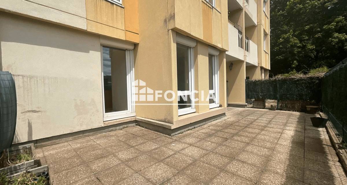 Appartement à CORBEIL-ESSONNES