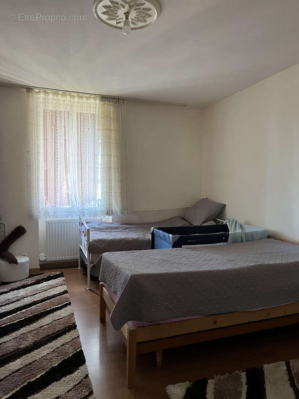 Appartement à BOURG-DE-THIZY