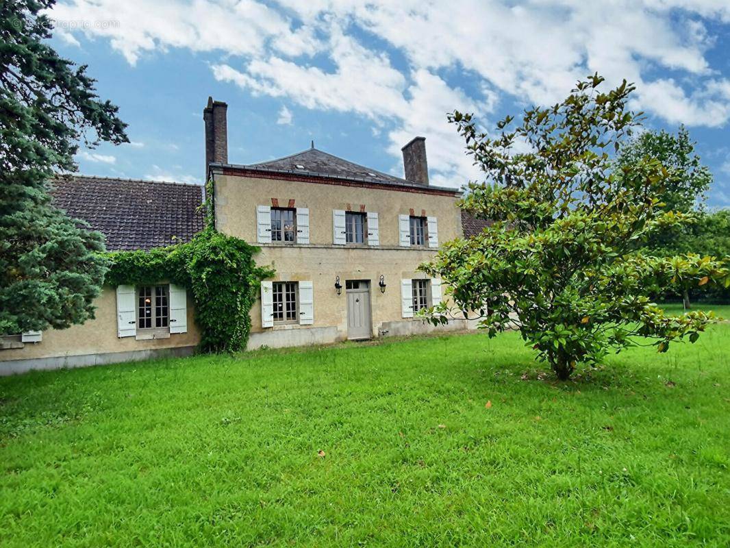 Maison à VIEILLES-MAISONS-SUR-JOUDRY