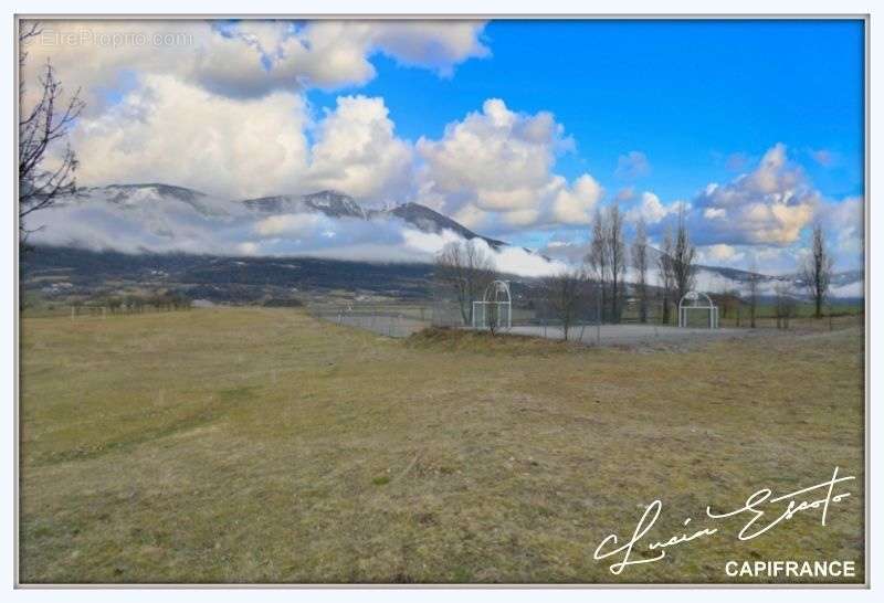 Appartement à CHATEAUROUX-LES-ALPES