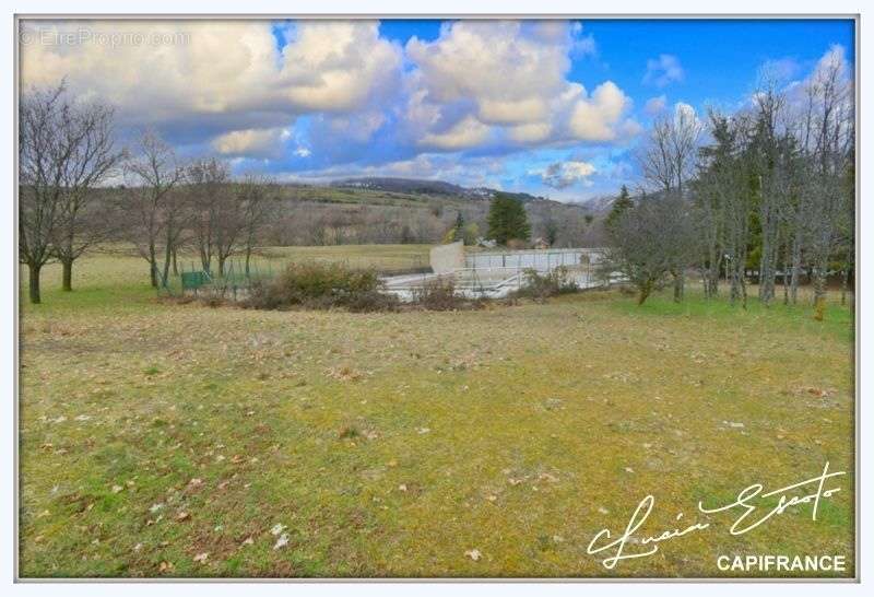 Appartement à CHATEAUROUX-LES-ALPES