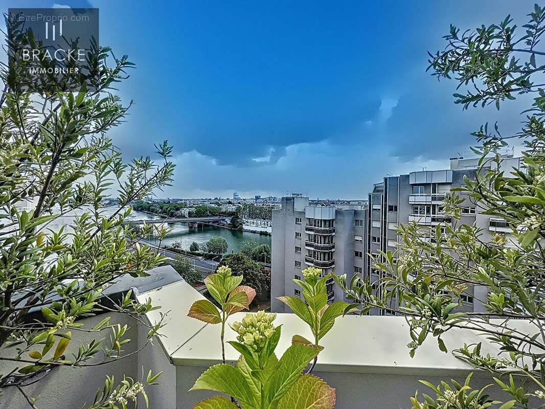 Appartement à COURBEVOIE