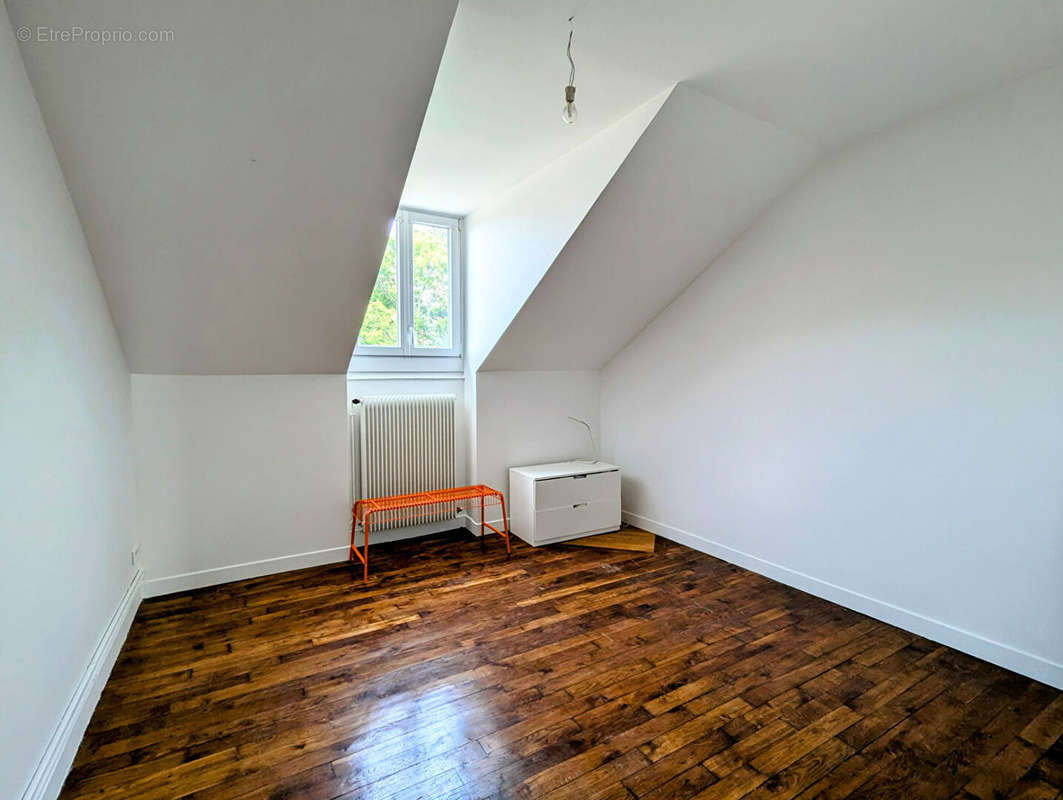 Appartement à VAIRES-SUR-MARNE