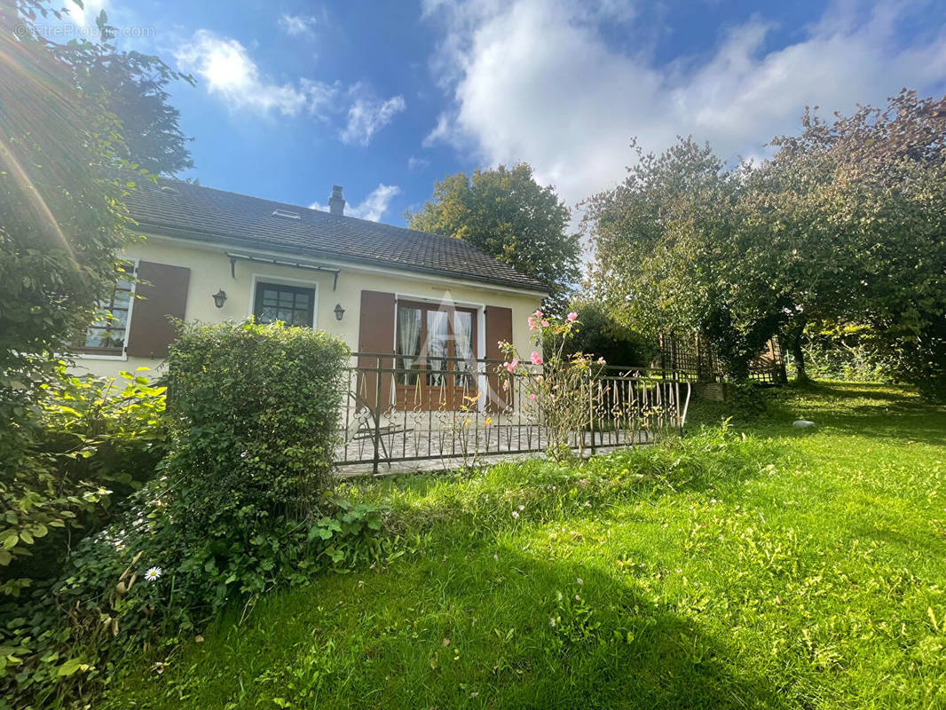 Maison à SAINT-AUBIN-EN-BRAY