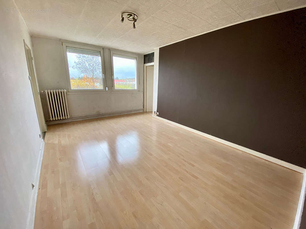 Appartement à NEUNKIRCHEN-LES-BOUZONVILLE