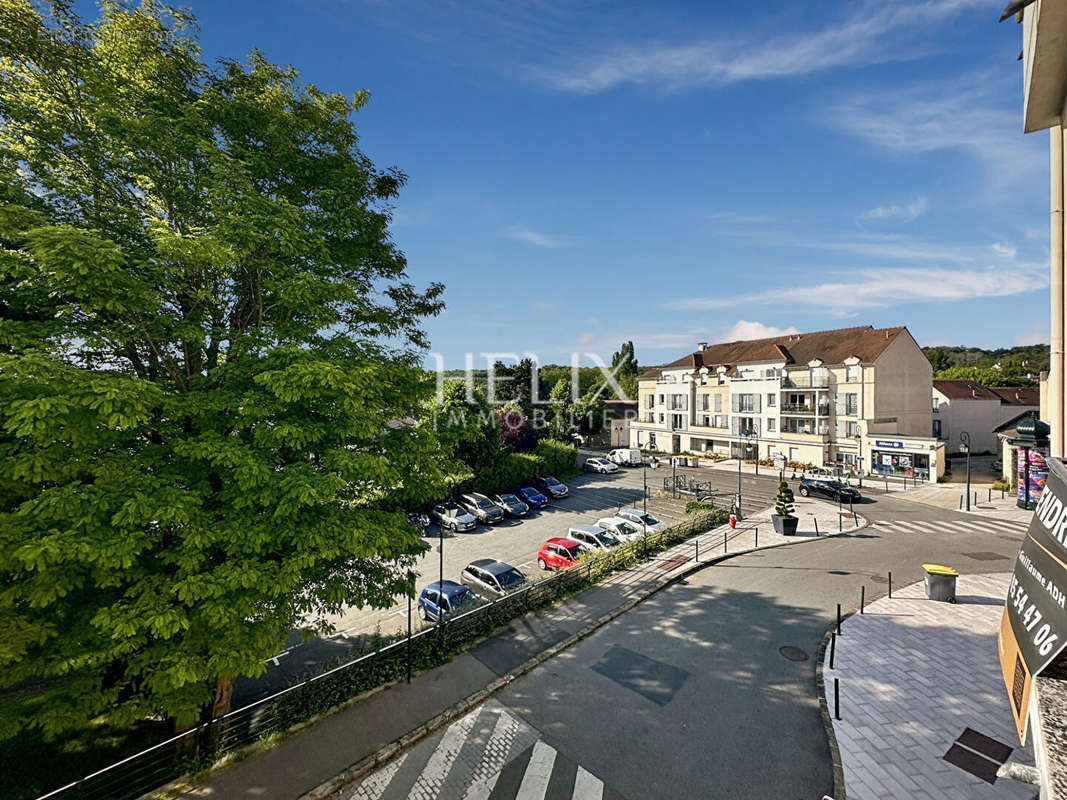 Appartement à LES CLAYES-SOUS-BOIS