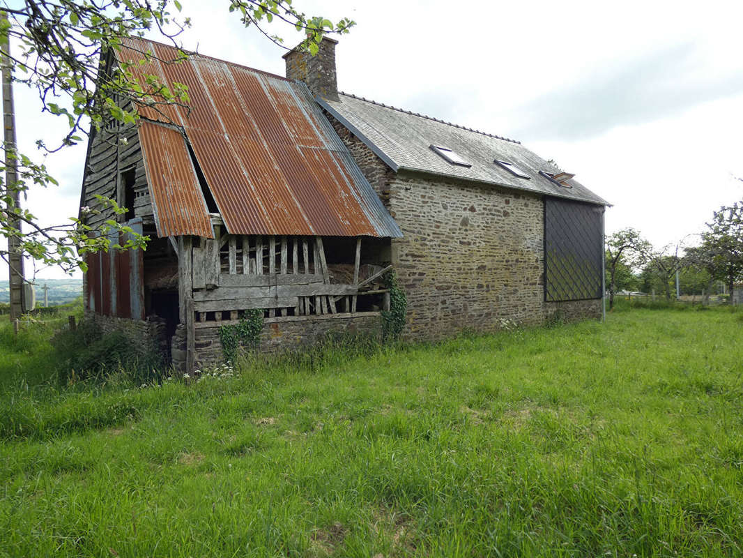 Maison à SAINT-LAURENT-DE-CUVES