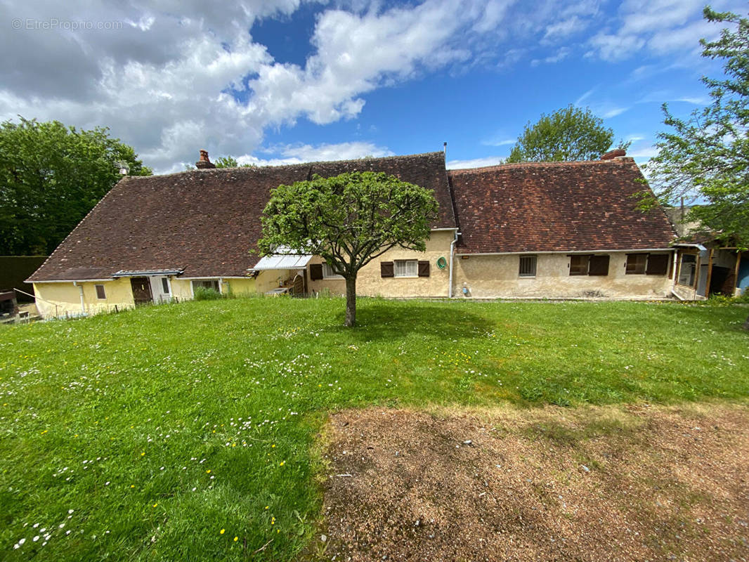 Autre à CONDE-SUR-HUISNE