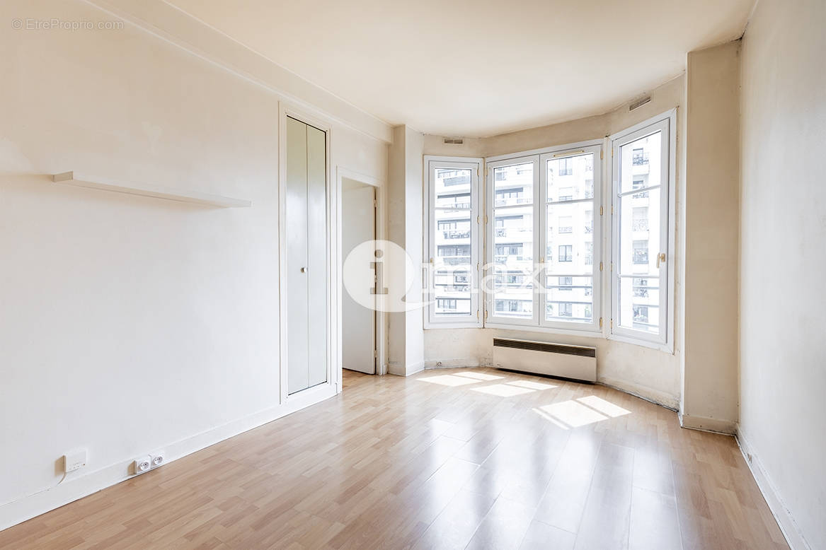 Appartement à LEVALLOIS-PERRET