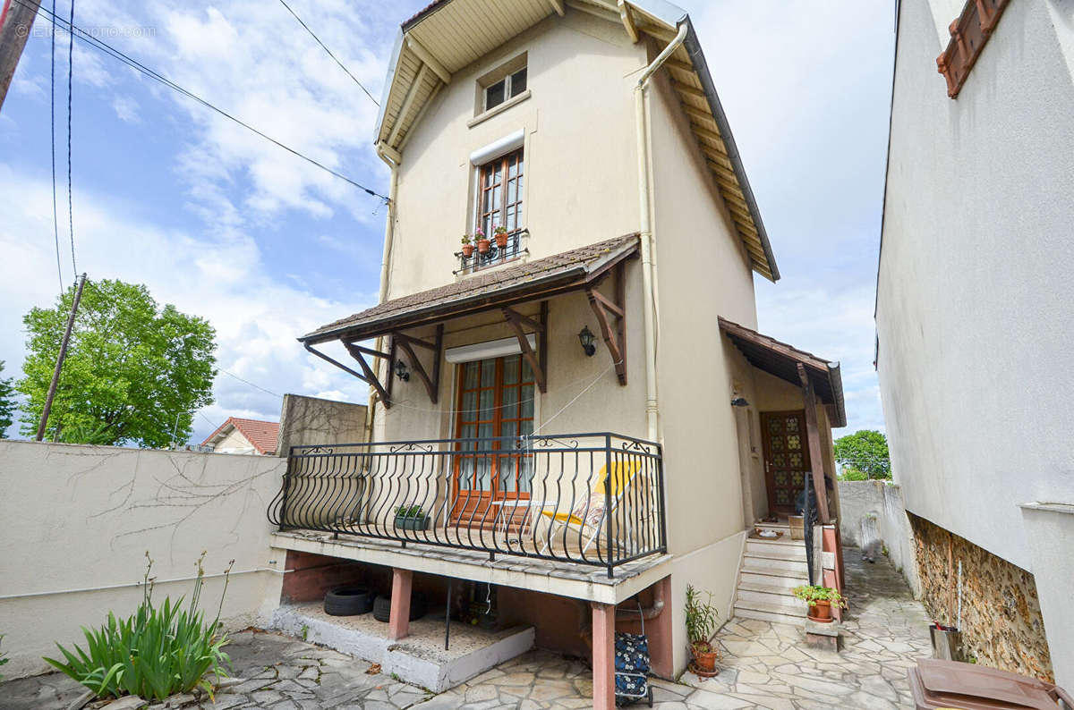 Maison à HOUILLES