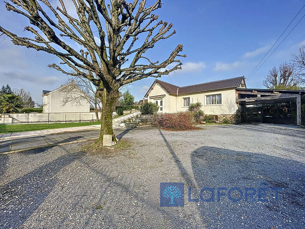 Maison à SAINT-GERMAIN-LES-ARPAJON