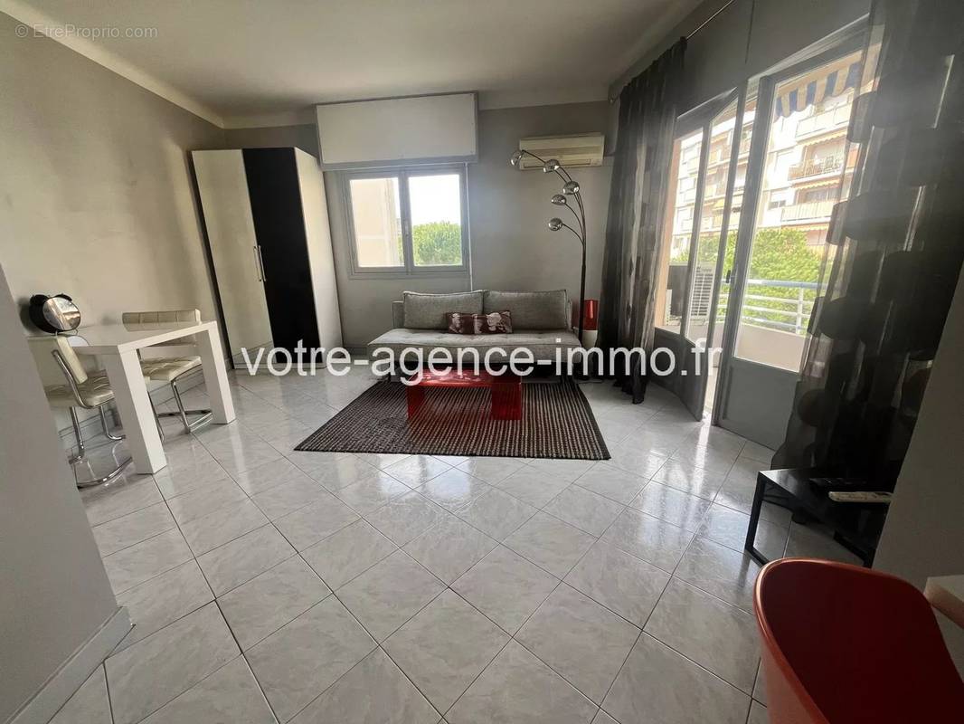 Appartement à CAGNES-SUR-MER