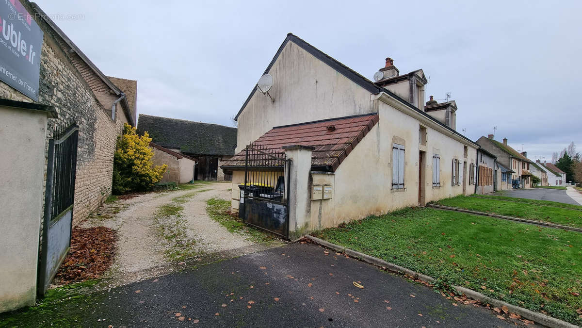 Maison à CHALON-SUR-SAONE