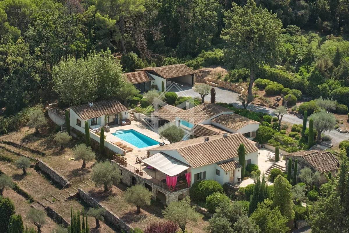 Maison à VALBONNE