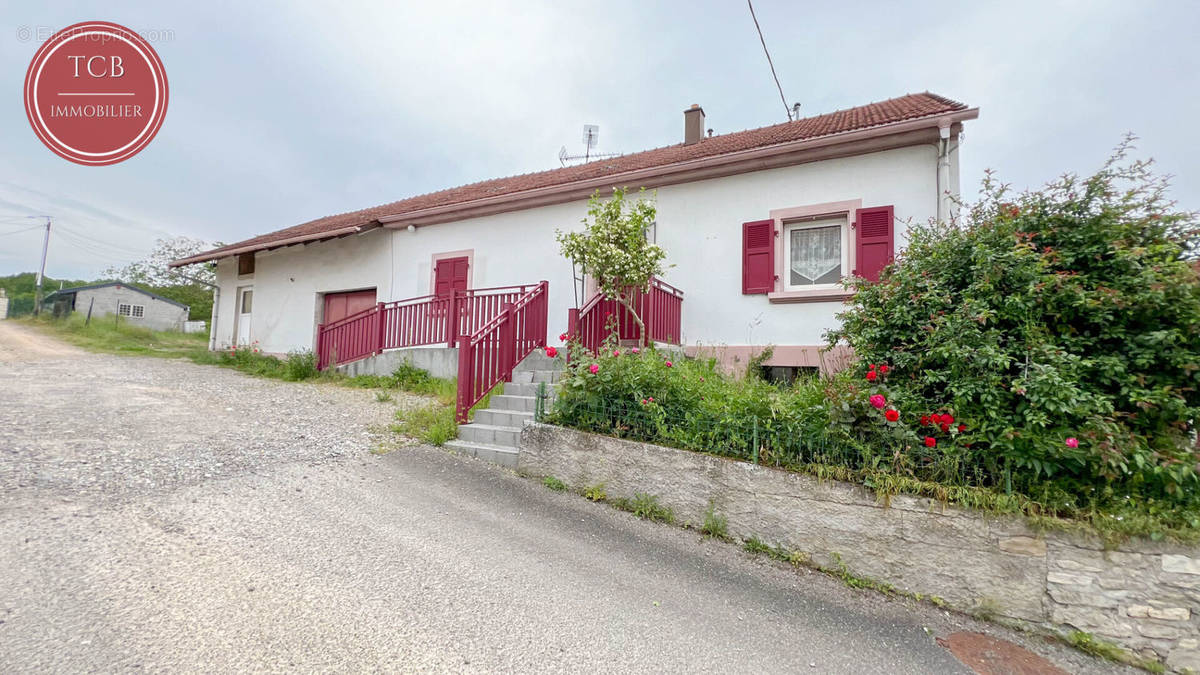 Maison à STEINBRUNN-LE-HAUT