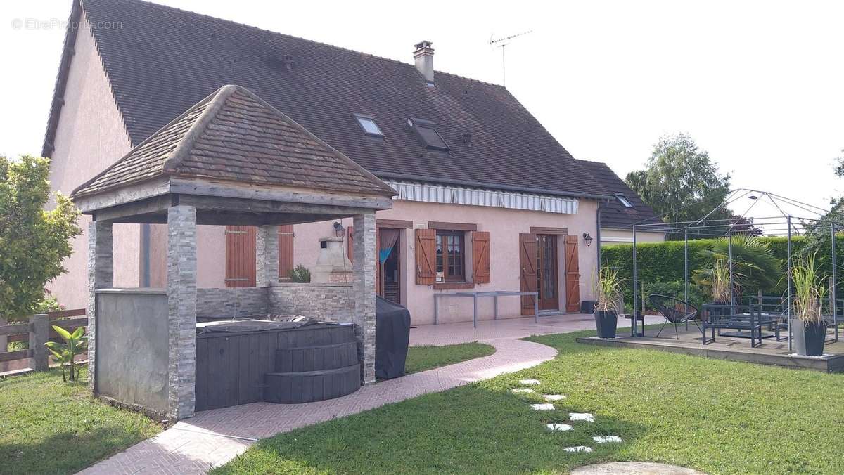 Maison à VILLEMANDEUR