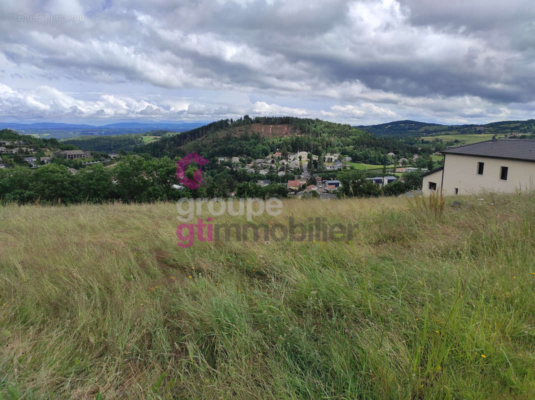 Terrain à YSSINGEAUX