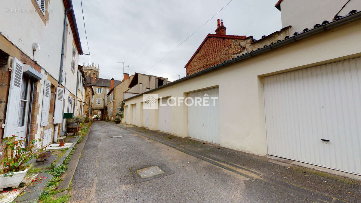 Appartement à MOULINS