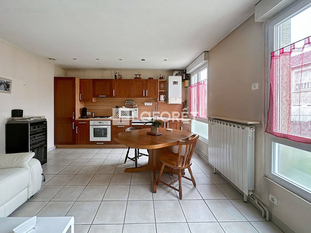 Appartement à MAISONS-ALFORT