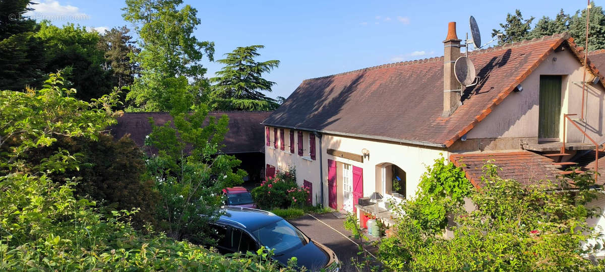 Maison à VAUX-SUR-VIENNE