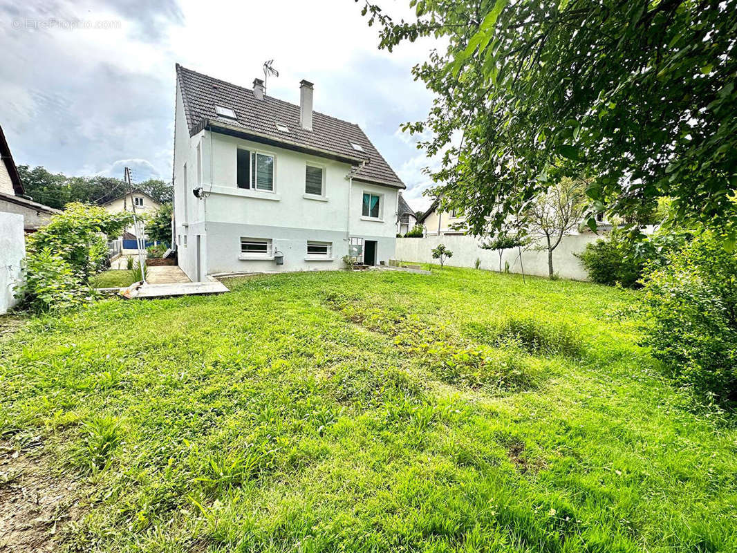 Maison à YERRES