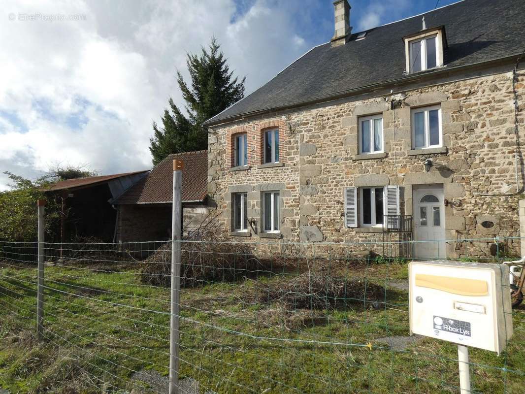 Maison à JARNAGES