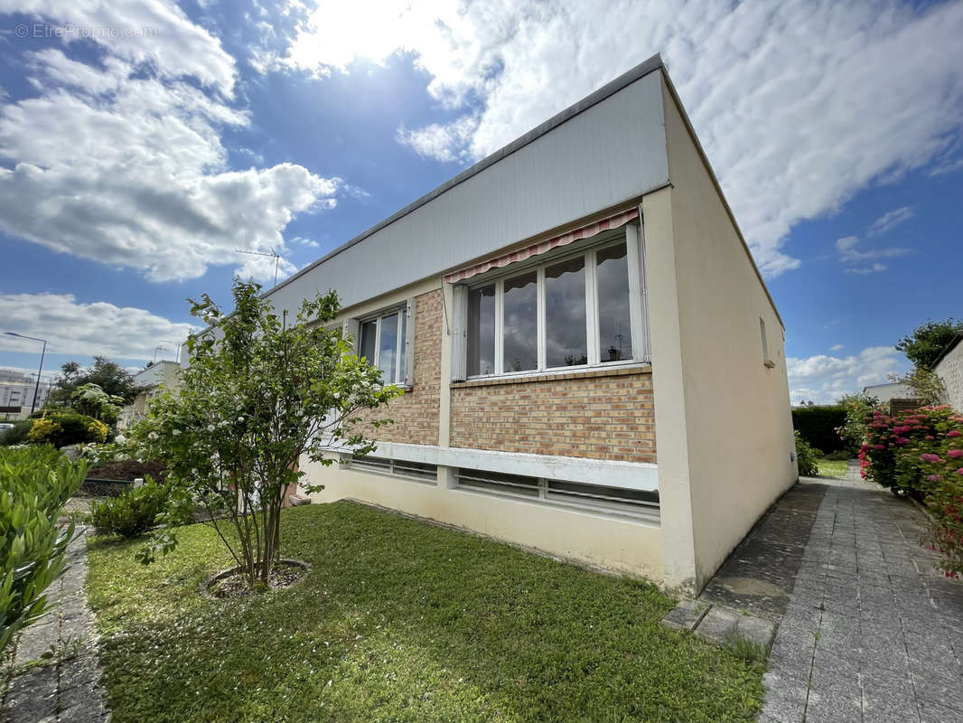 Maison à PONTOISE