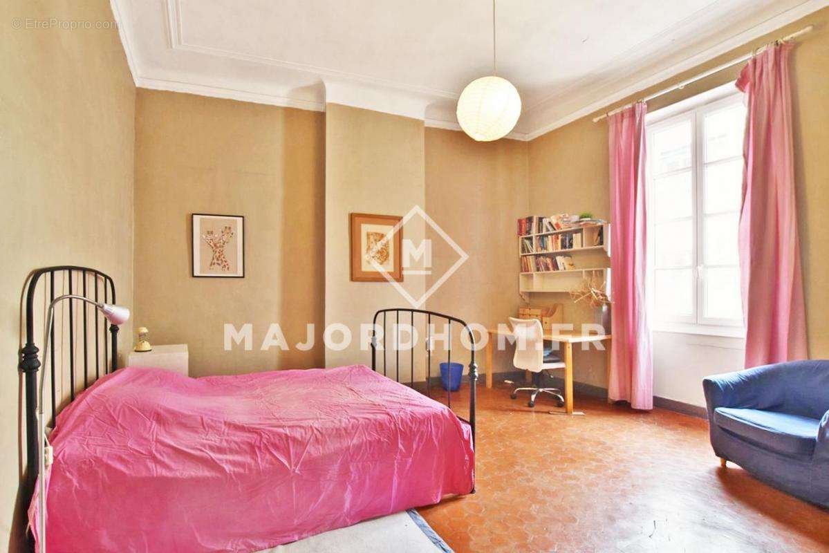 Appartement à MARSEILLE-1E