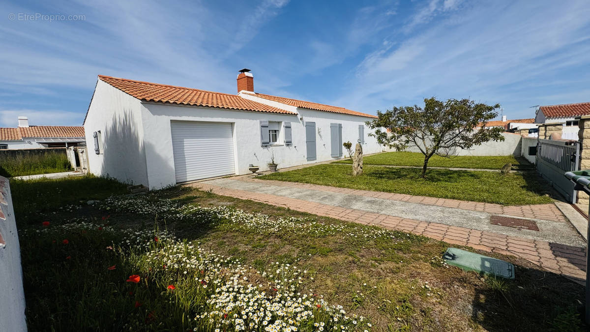 Maison à L&#039;EPINE