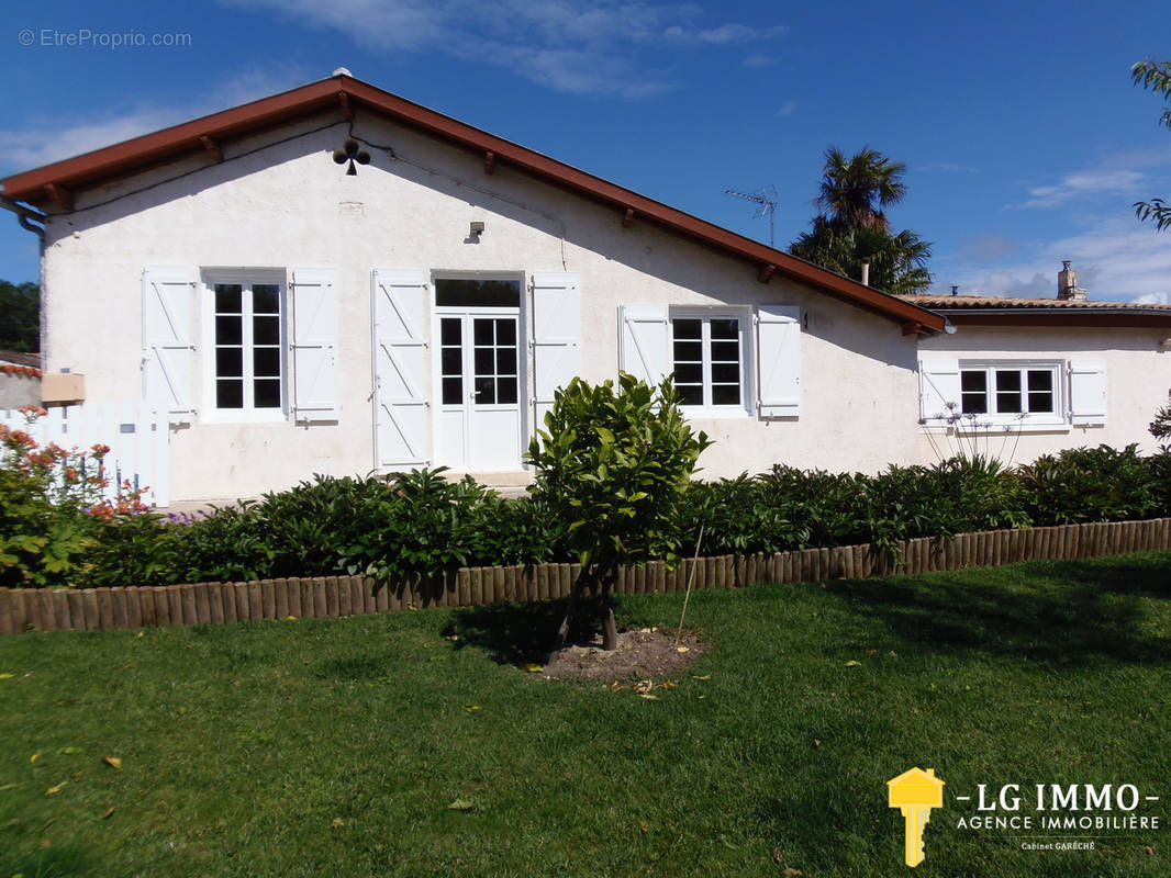 Maison à CHENAC-SAINT-SEURIN-D&#039;UZET