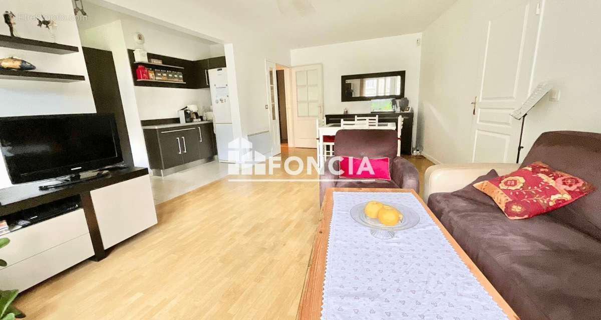 Appartement à LE PLESSIS-ROBINSON