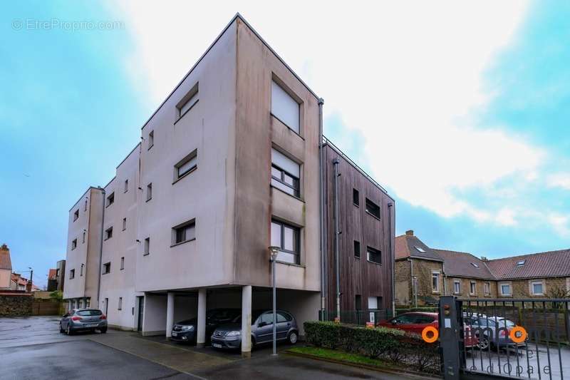 Appartement à SAINT-MARTIN-BOULOGNE