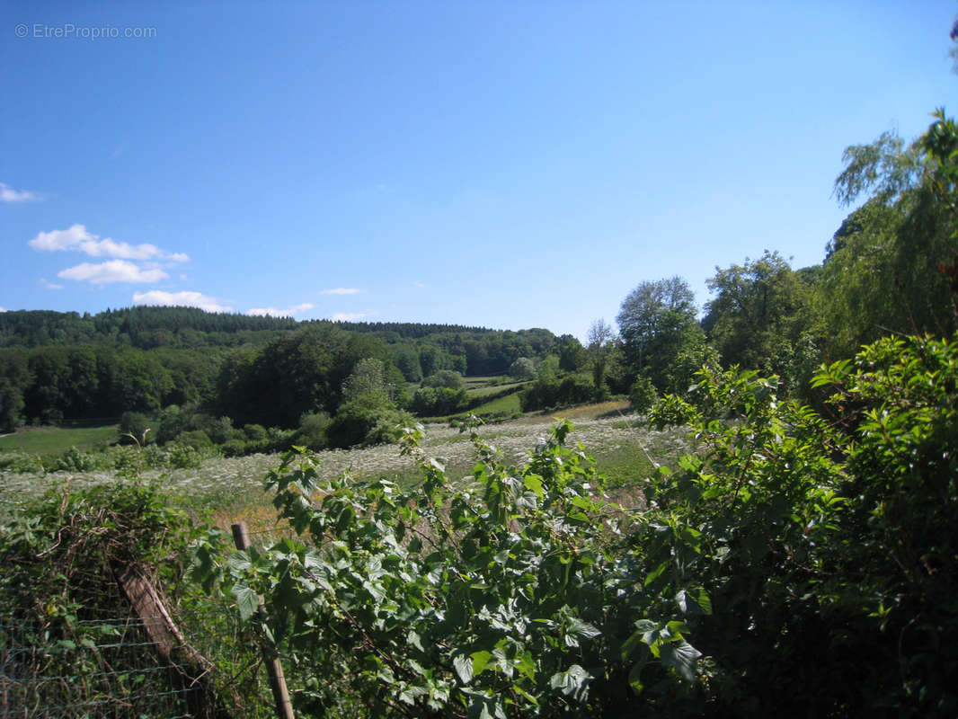 Maison à OUROUX-EN-MORVAN