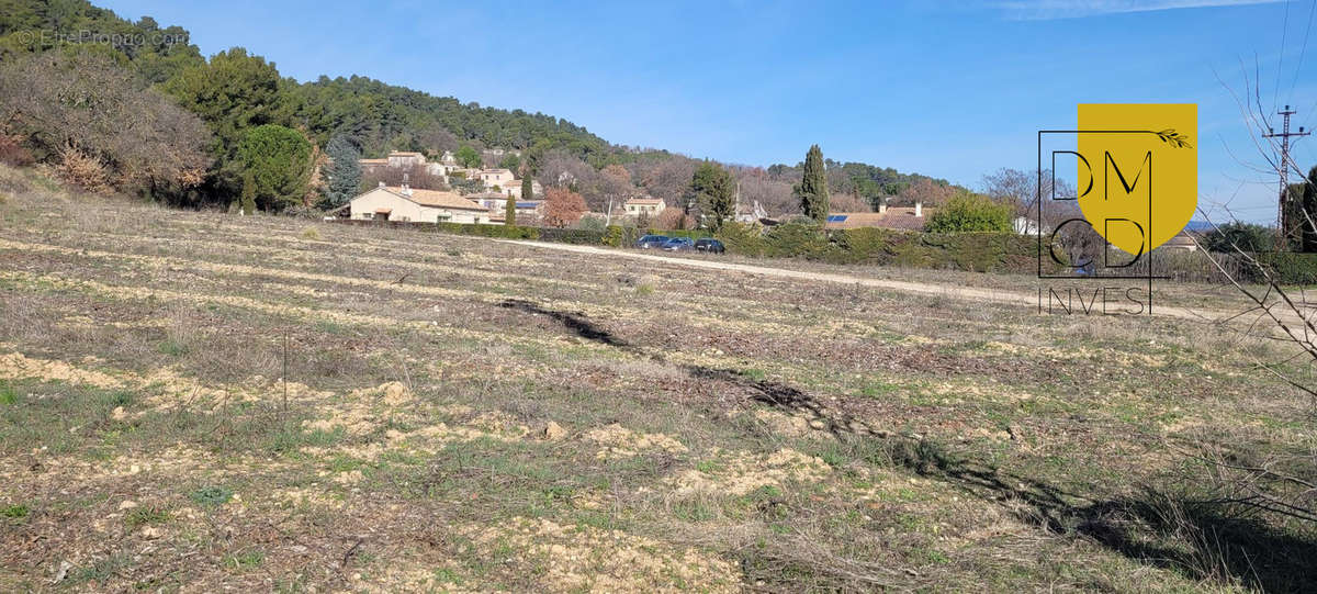 Terrain à VILLELAURE