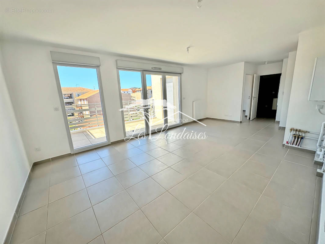 Appartement à LA LONDE-LES-MAURES