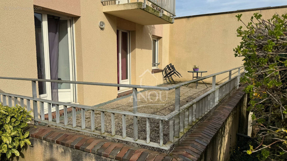 Appartement à BROU