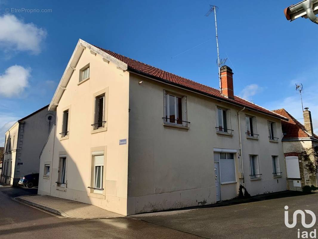 Photo 1 - Maison à JOUY-LES-REIMS