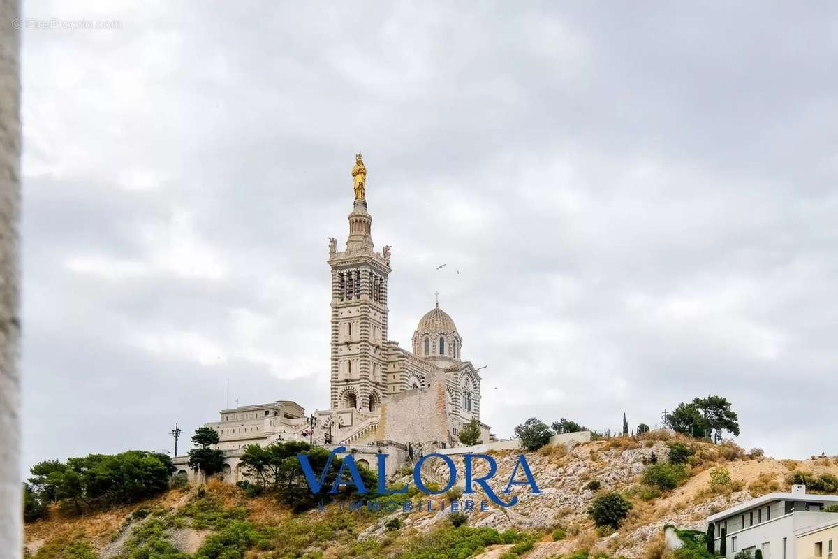 Appartement à MARSEILLE-7E