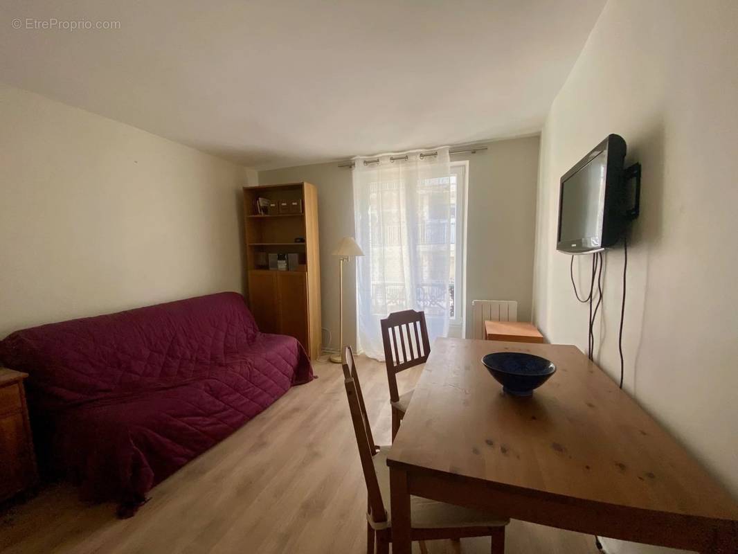 Appartement à PARIS-7E