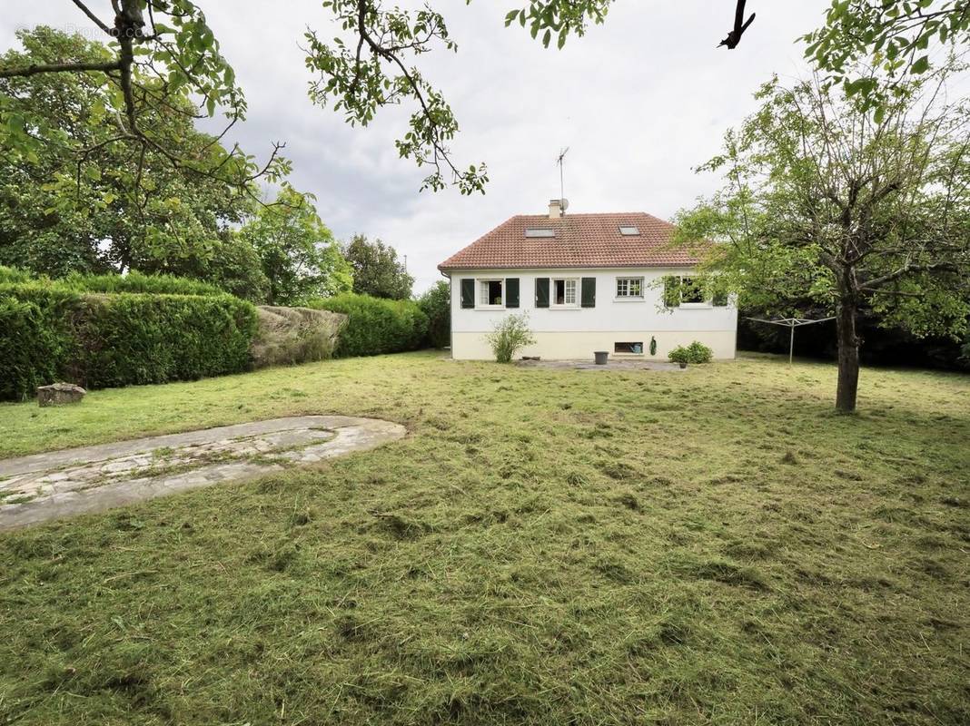 Maison à LE CHATELET-EN-BRIE