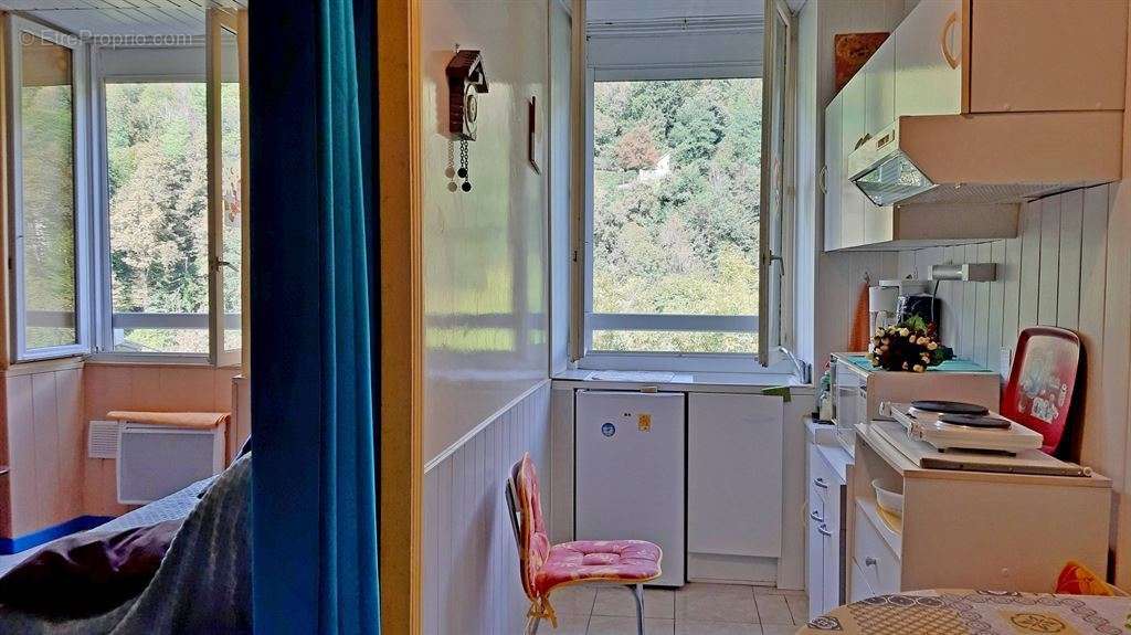 Appartement à EAUX-BONNES