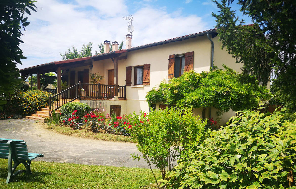 Villa proche d&#039;Auch : façade sud - Maison à AUCH