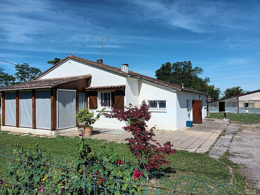 Maison à AIGUILLON