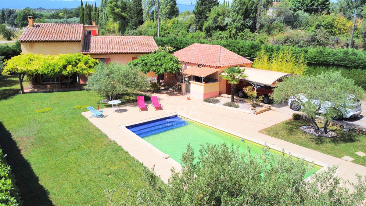 Maison à LA TOUR-D&#039;AIGUES