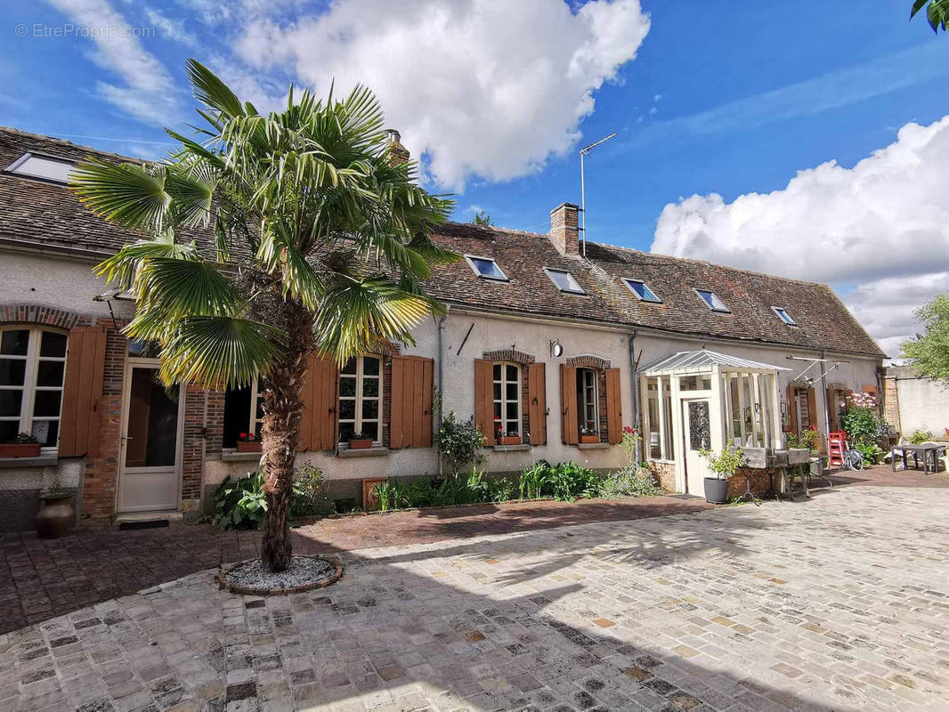 Maison à FONTAINEBLEAU