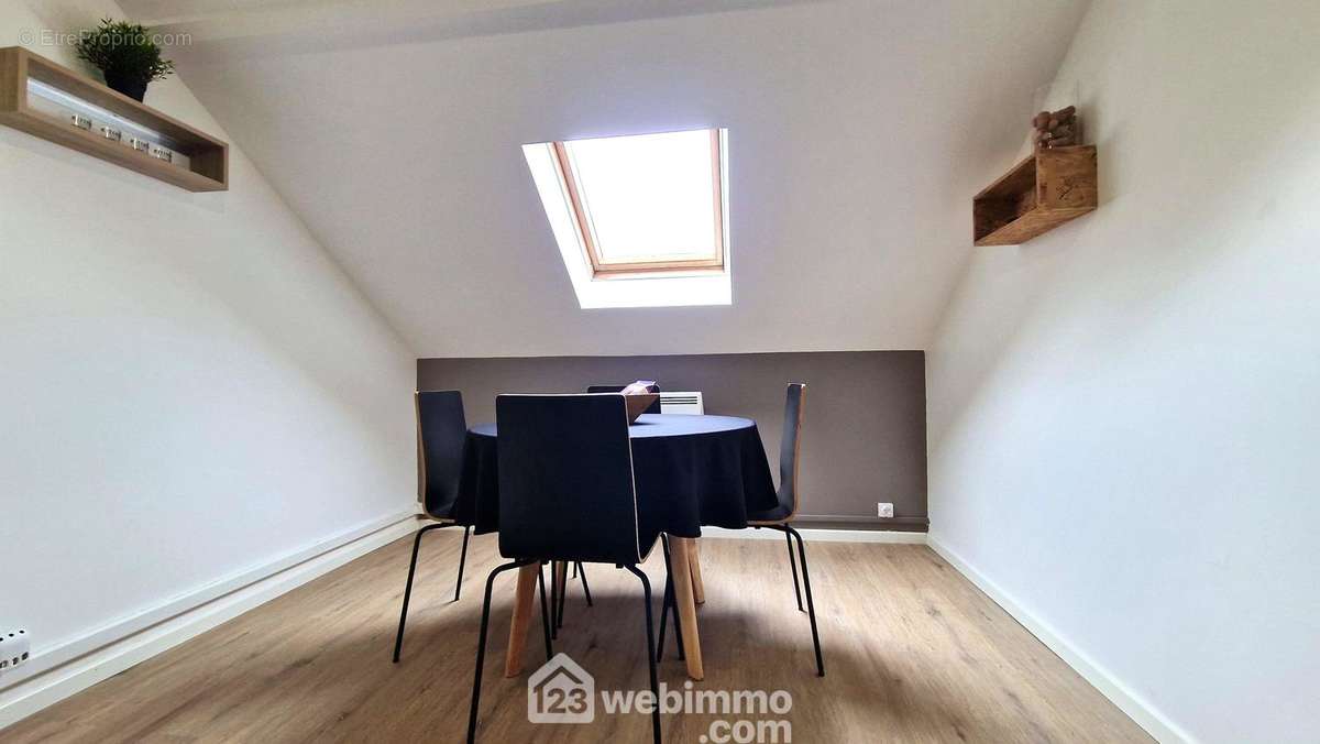 La salle à manger pour y recevoir vos convives - Appartement à LAON